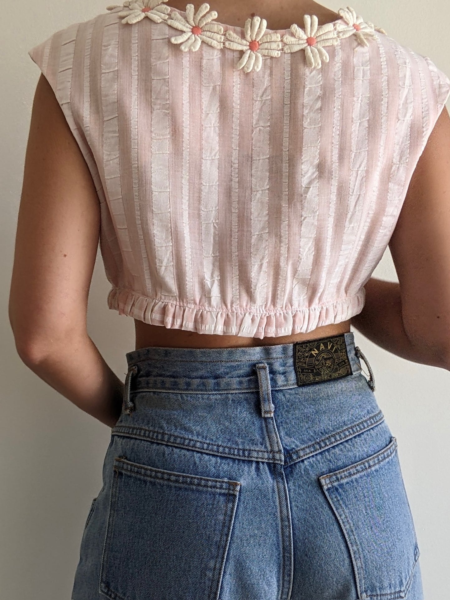 Sweetest Vintage Daisy Appliqué Crop Top