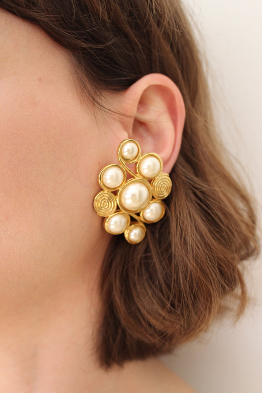 Stunning Vintage Gold Framed Faux Pearl Earrings