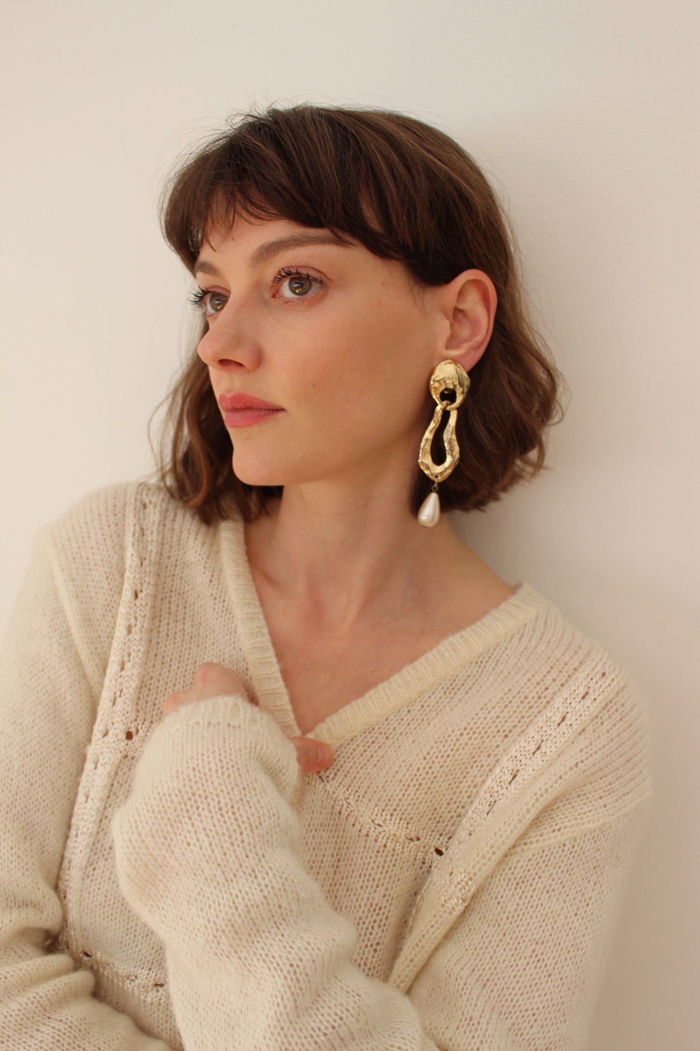 Gorgeous Vintage Sculptural Gold & Faux Pearl Earrings