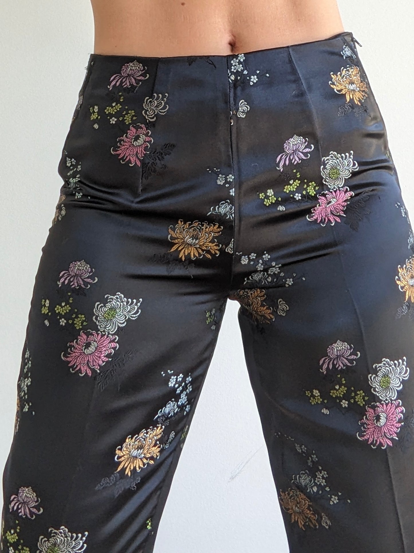 Vintage Floral-Embroidered Silk Capris