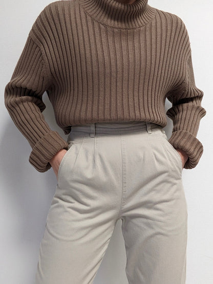 Vintage Banana Republic Pleated Khaki Trousers