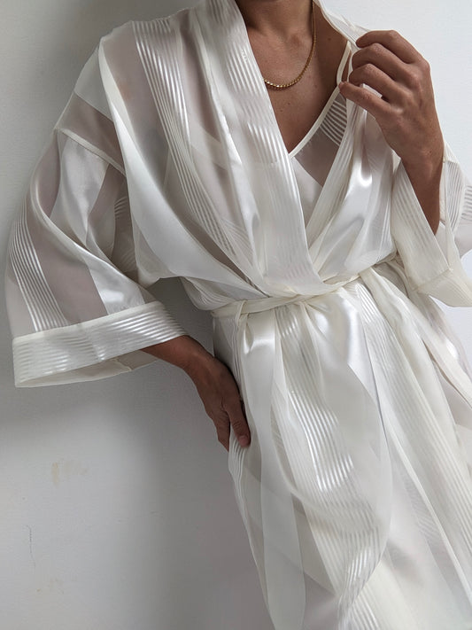 Vintage Sheer Vanilla Striped House Set