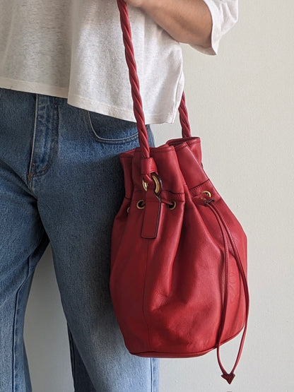 Vintage Cayenne Leather Bucket Bag