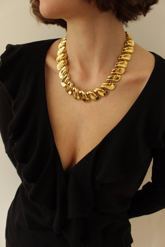 Bold Vintage Gold Wave Link Toggle Necklace