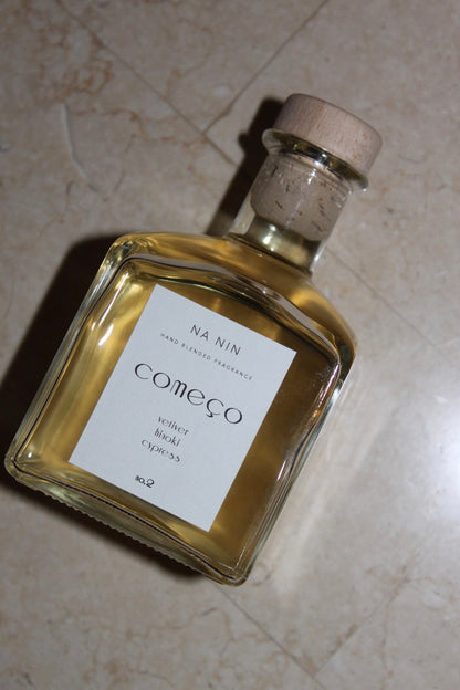 Começo No. 2 Reed Diffuser / Vetiver, Hinoki, Cypress