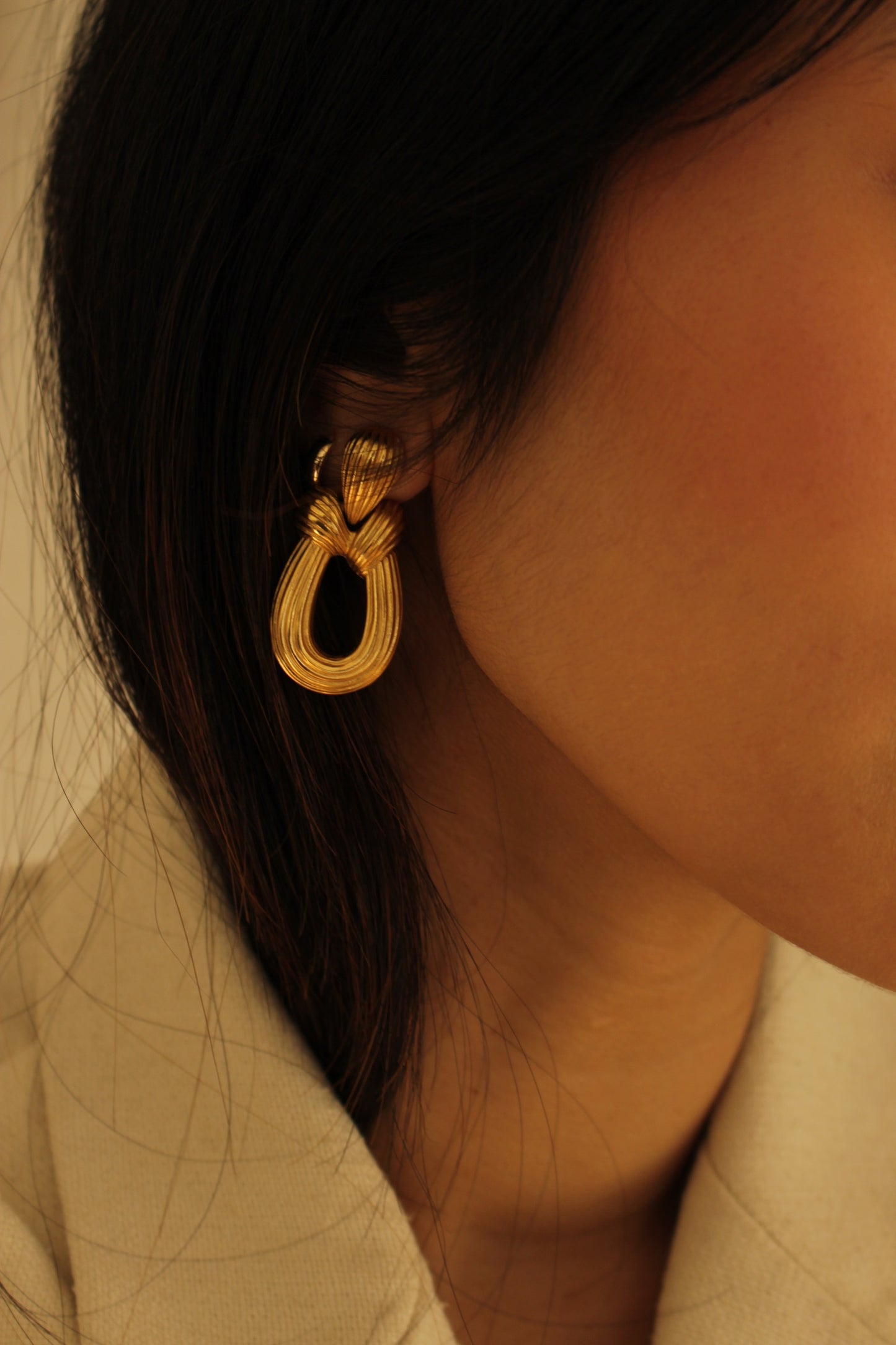 Vintage Ribbed Gold Door Knocker Earrings