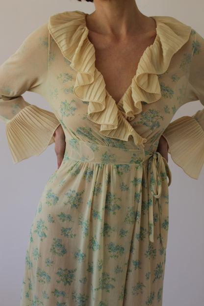 Amazing Vintage Floral-Print Ruffled Wrap Dress