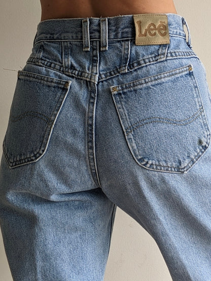 Classic Vintage High-Rise Lee Jeans