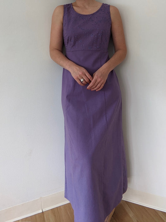 Vintage Embroidered Lavender Market Dress