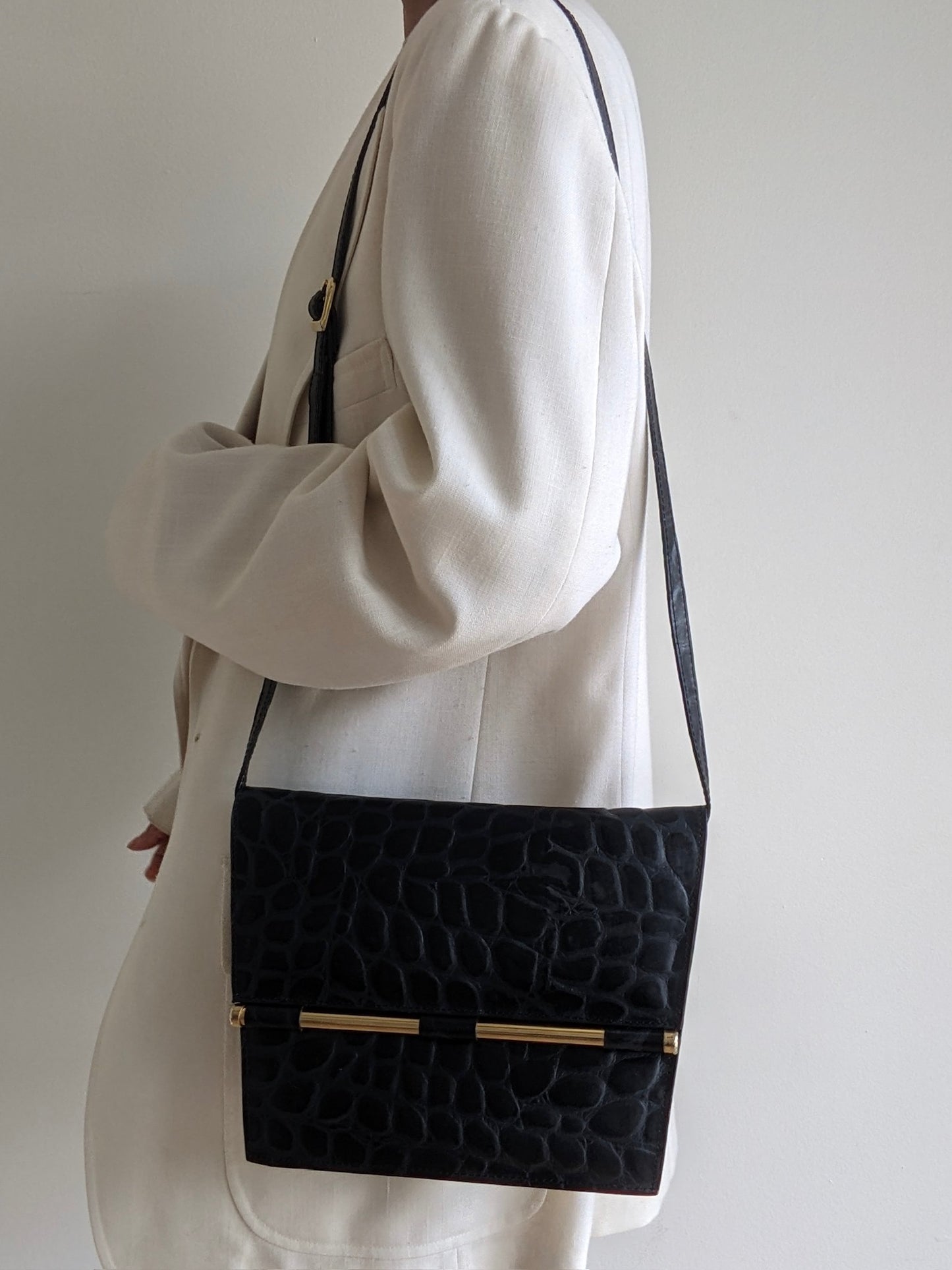 Vintage Caviar Croc-Embossed Leather Purse