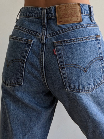 Vintage Levi's 550 Blue Denim