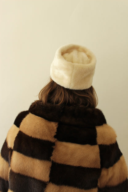 Beautiful Vintage Vanilla Faux Fur Hat