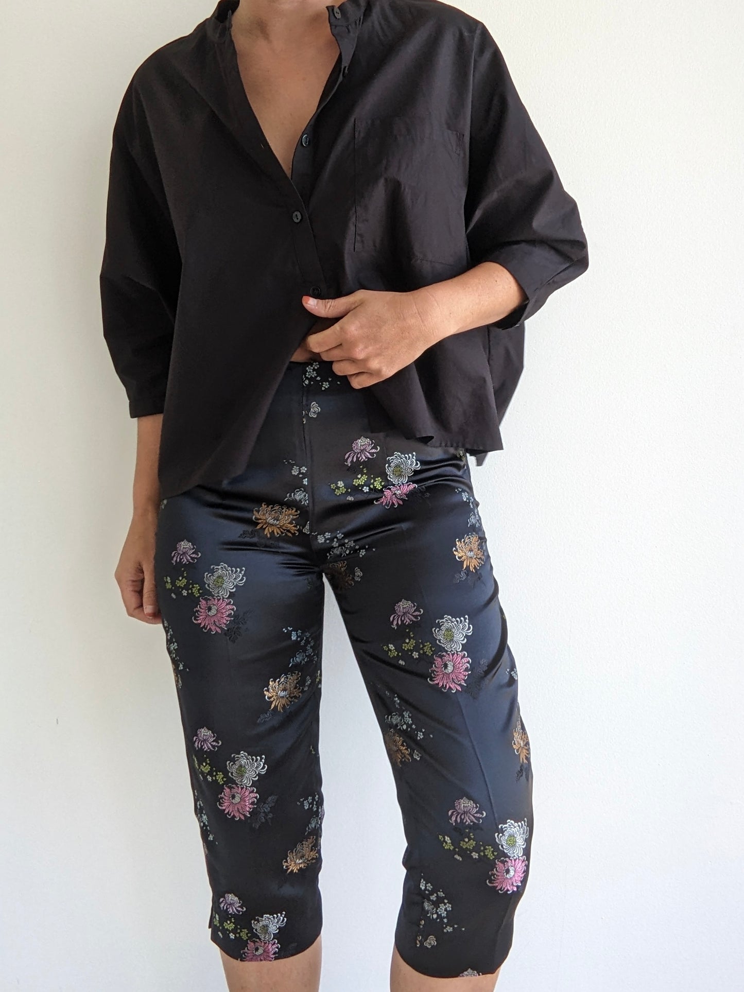Vintage Floral-Embroidered Silk Capris