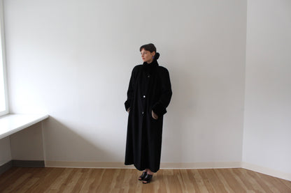 Luxurious Vintage Onyx Cashmere & Fur Trim Coat