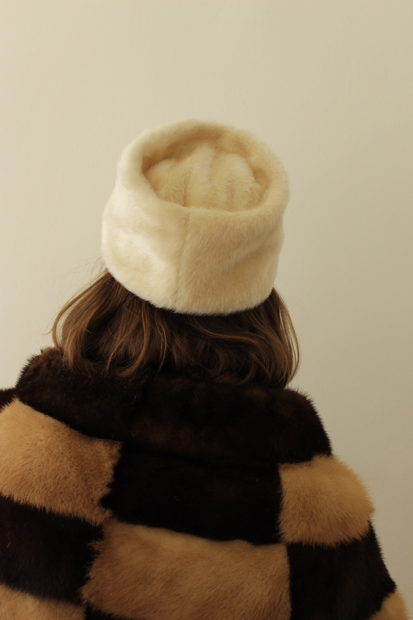 Beautiful Vintage Vanilla Faux Fur Hat