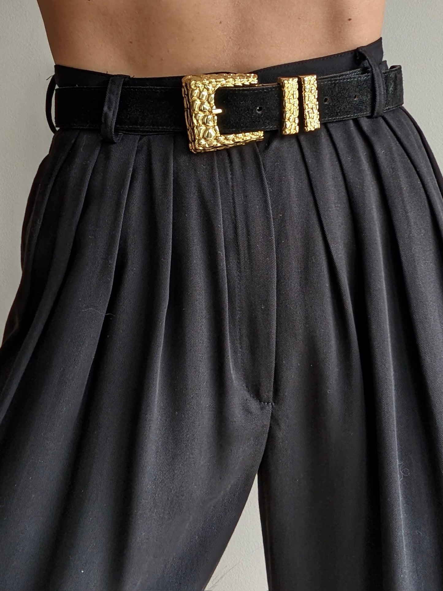 Vintage Onyx Suede Belt