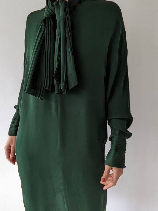 Gorgeous Vintage Dolman Sleeve & Neck Tie Silk Dress