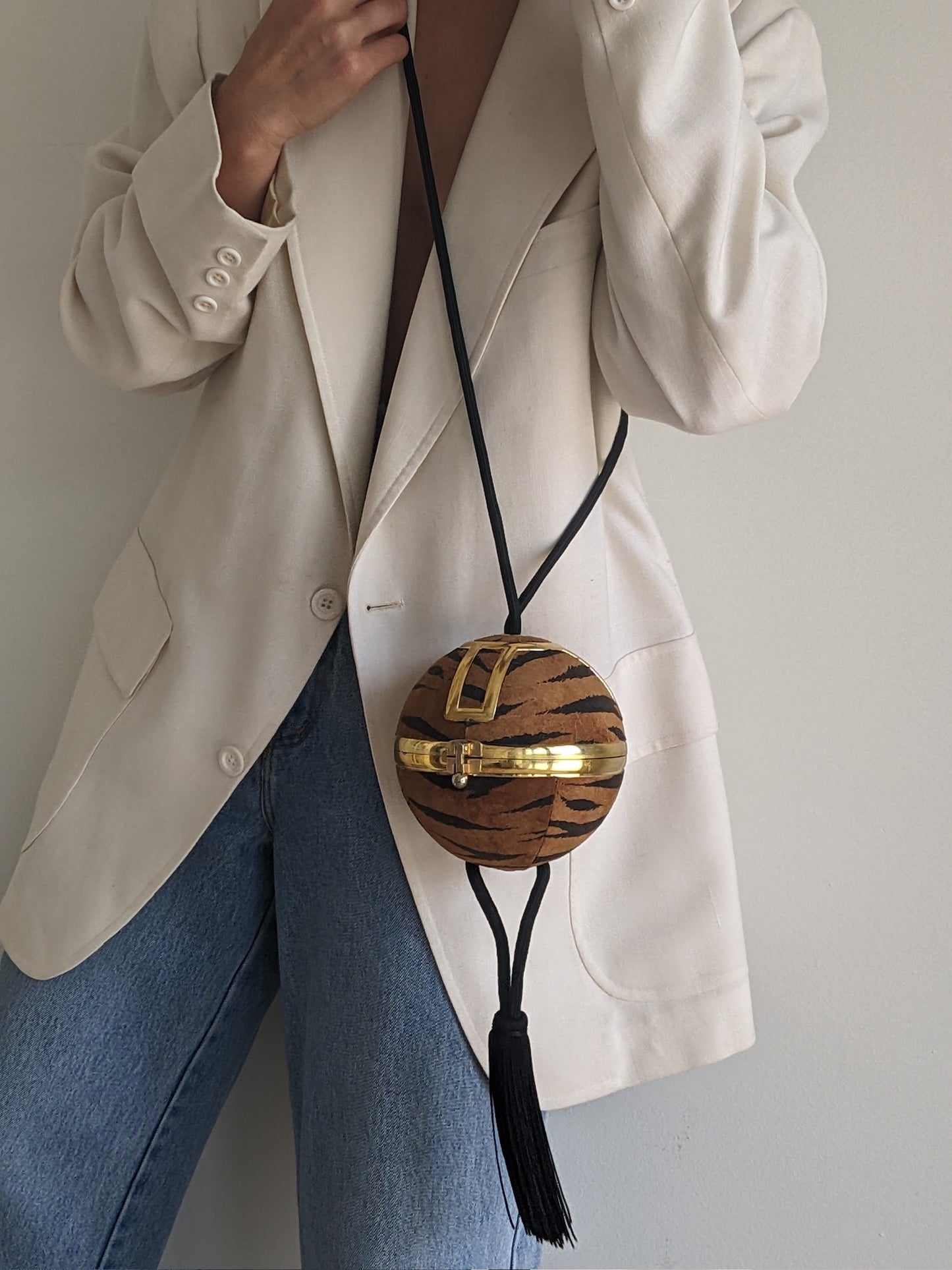 Unique Vintage Printed Sphere Tassel Purse