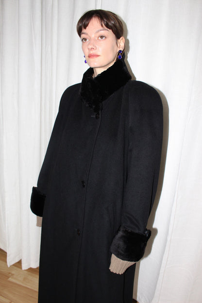 Luxurious Vintage Onyx Cashmere & Fur Trim Coat
