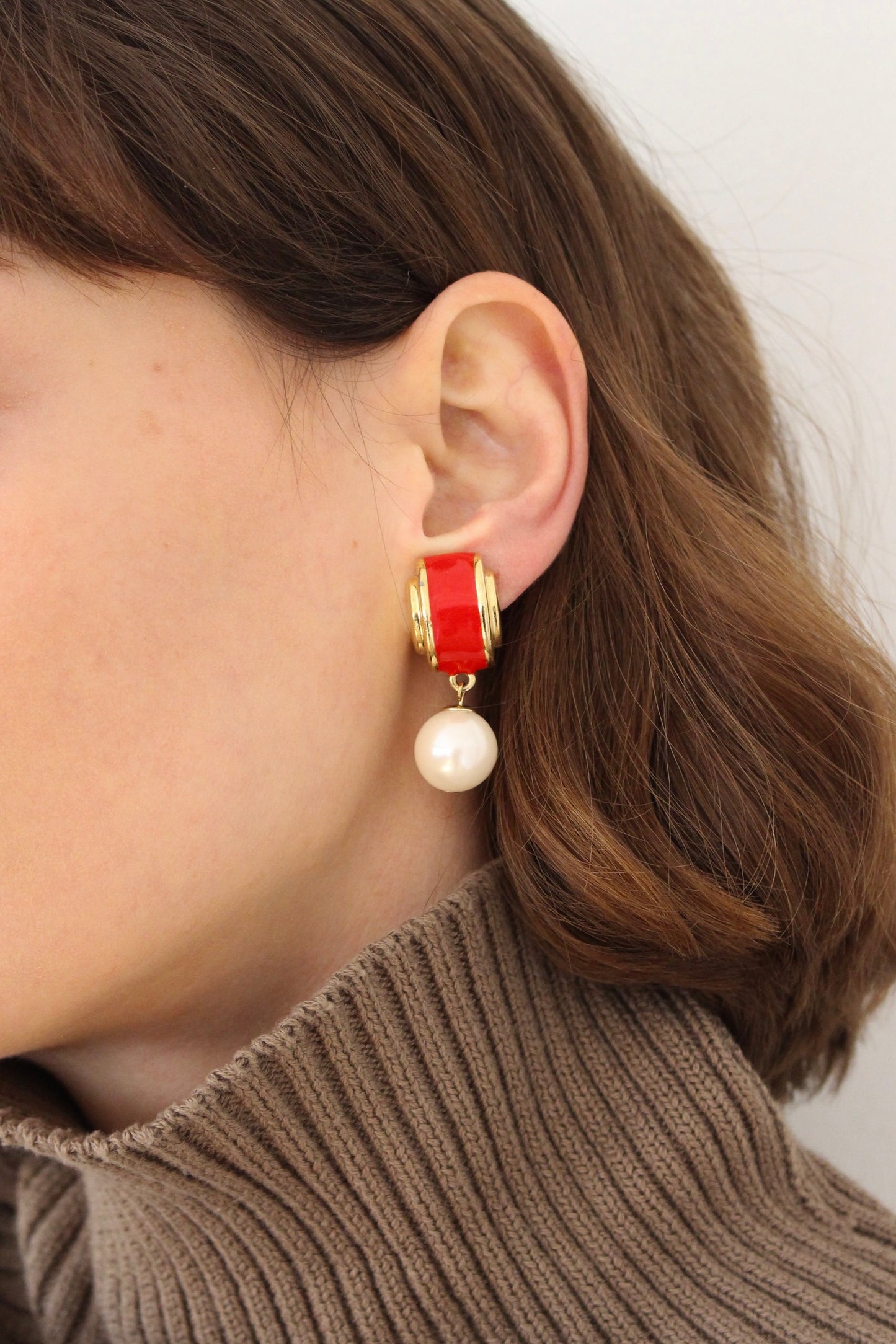 Sweetest Vintage Red Enamel & Dropped Faux Pearl Earrings