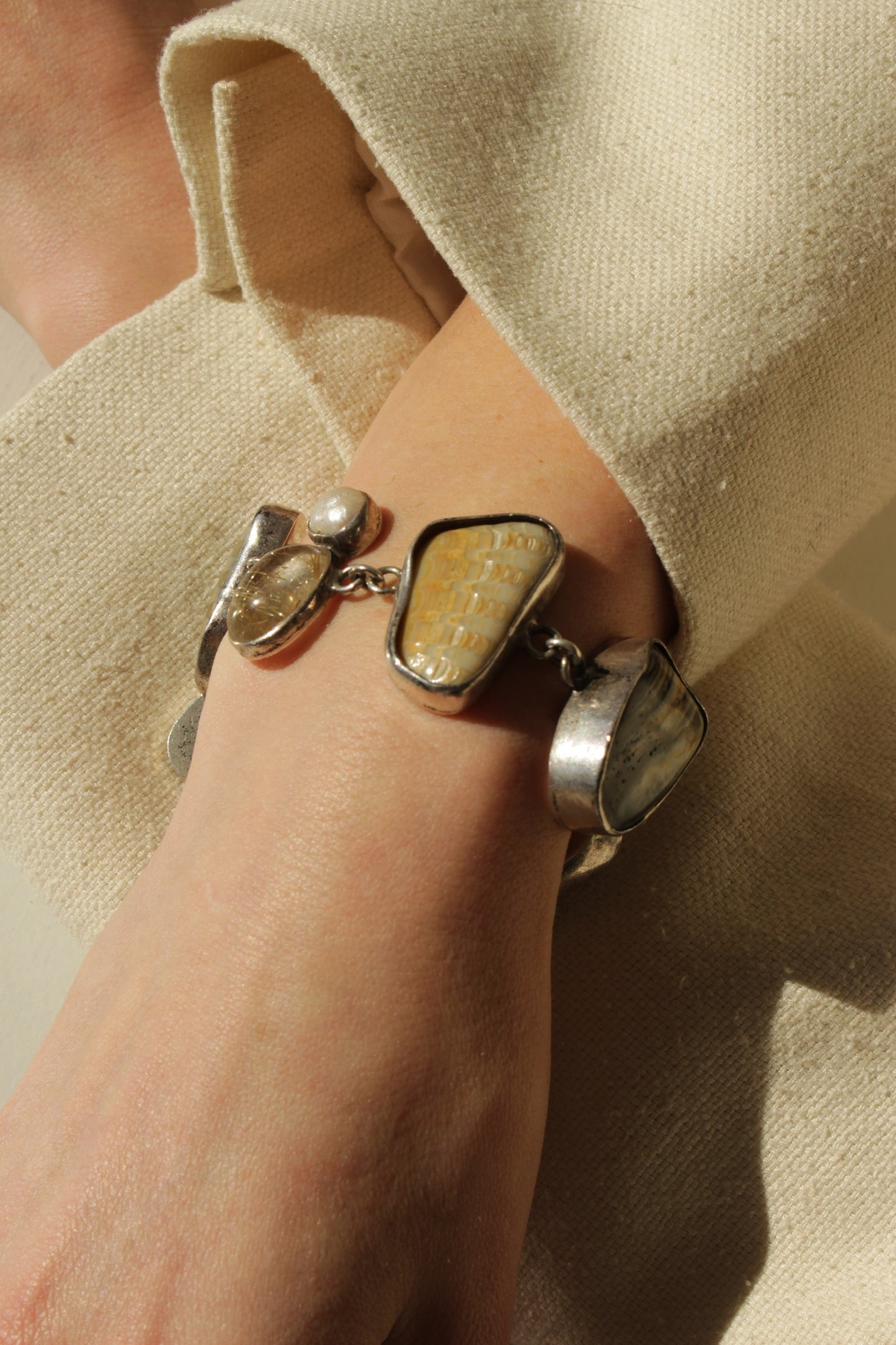 Amazing Vintage 925 Cabochon Stone & Pearl Toggle Bracelet