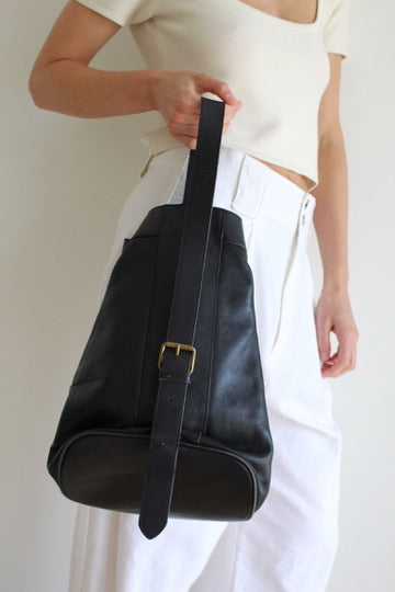 Favorite 90s Bloomingdales Leather Sling Bucket Bag