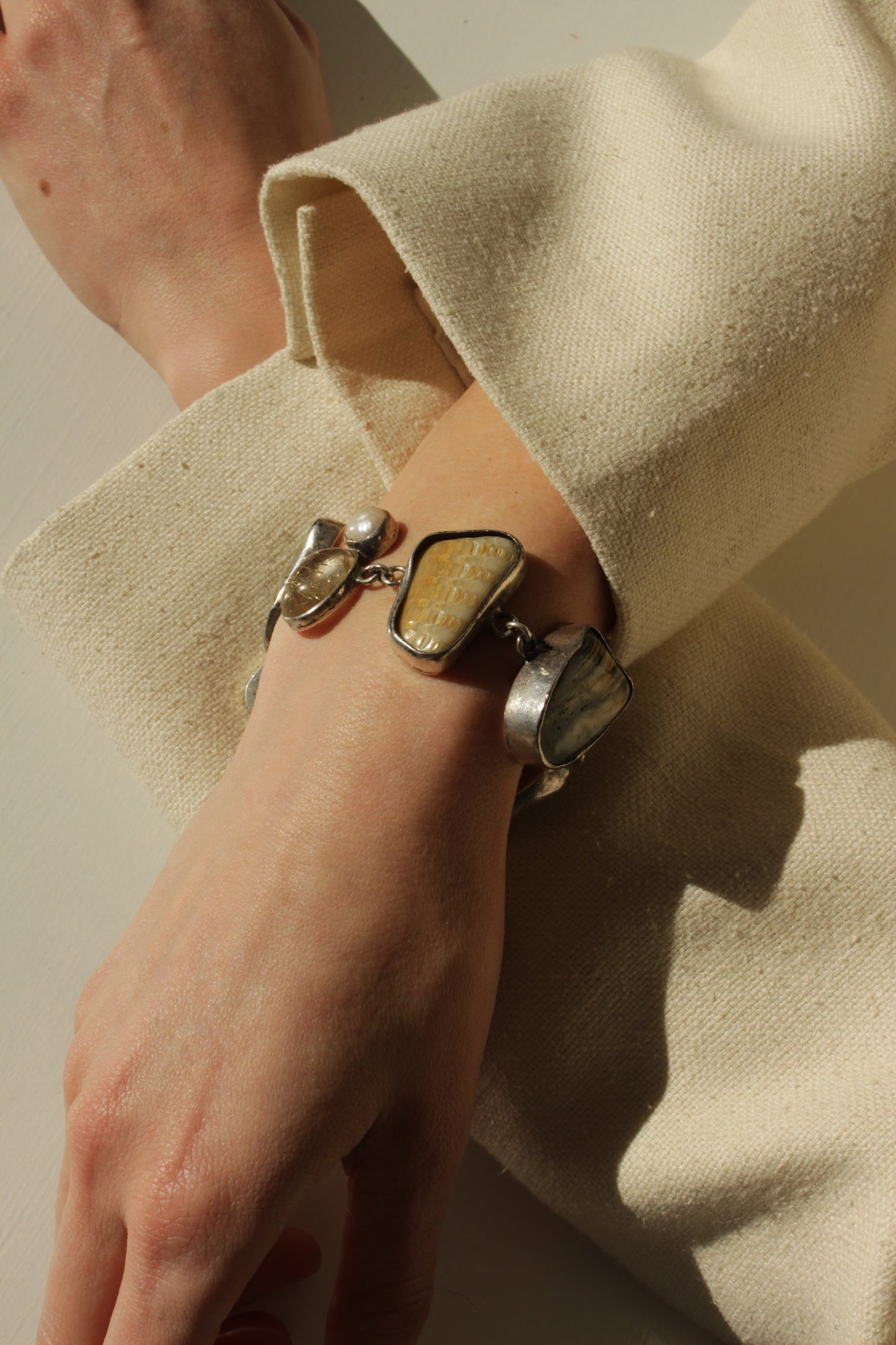 Amazing Vintage 925 Cabochon Stone & Pearl Toggle Bracelet