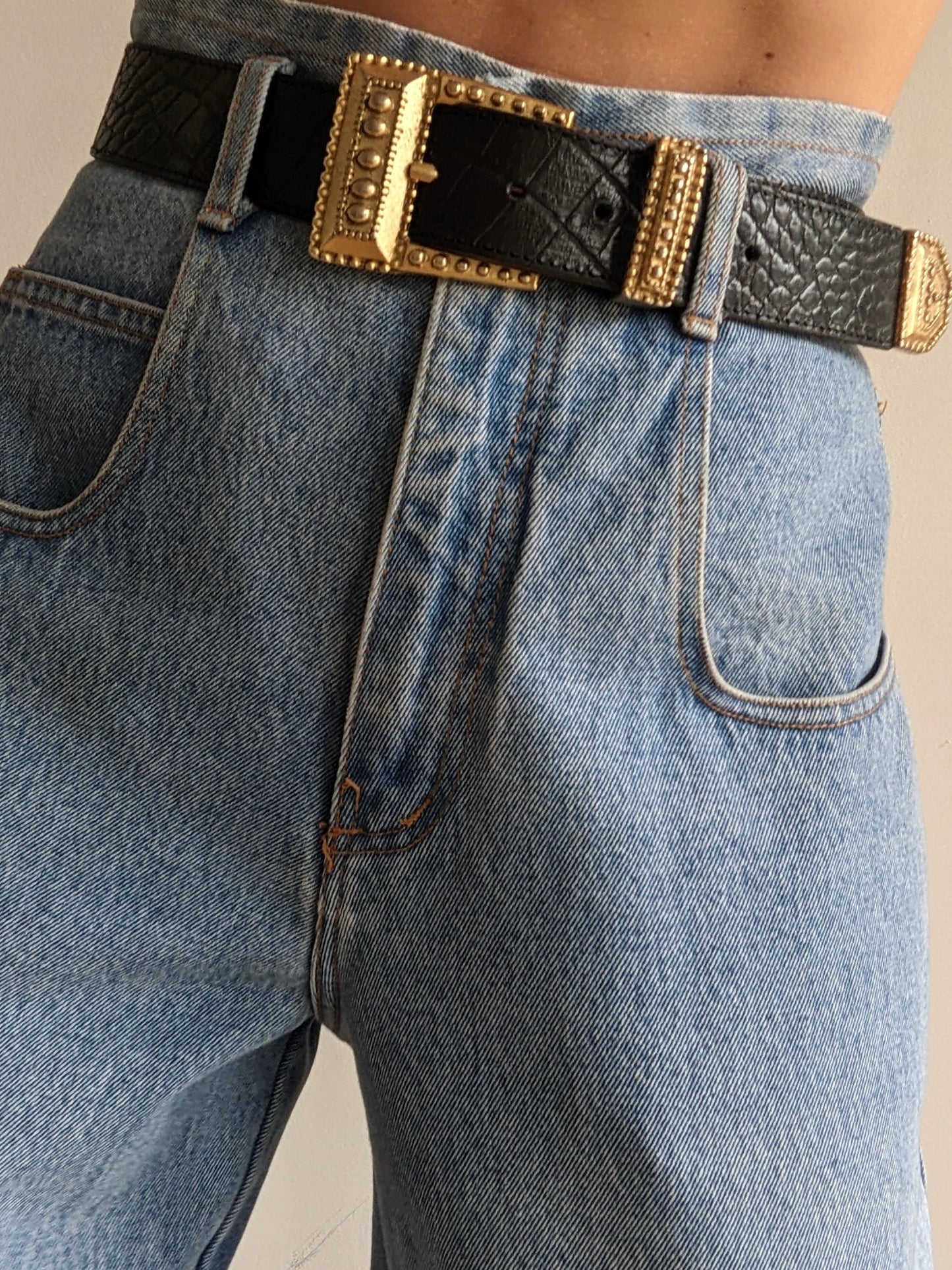 Statement Vintage Dana Buchman Leather Belt