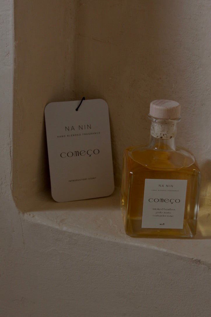 Começo No. 11 Fragrance Card / Smoked Bourbon, Palo Santo, Coriander Rose