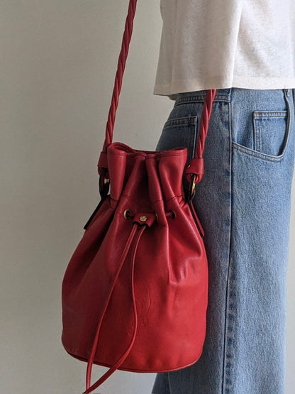 Vintage Cayenne Leather Bucket Bag