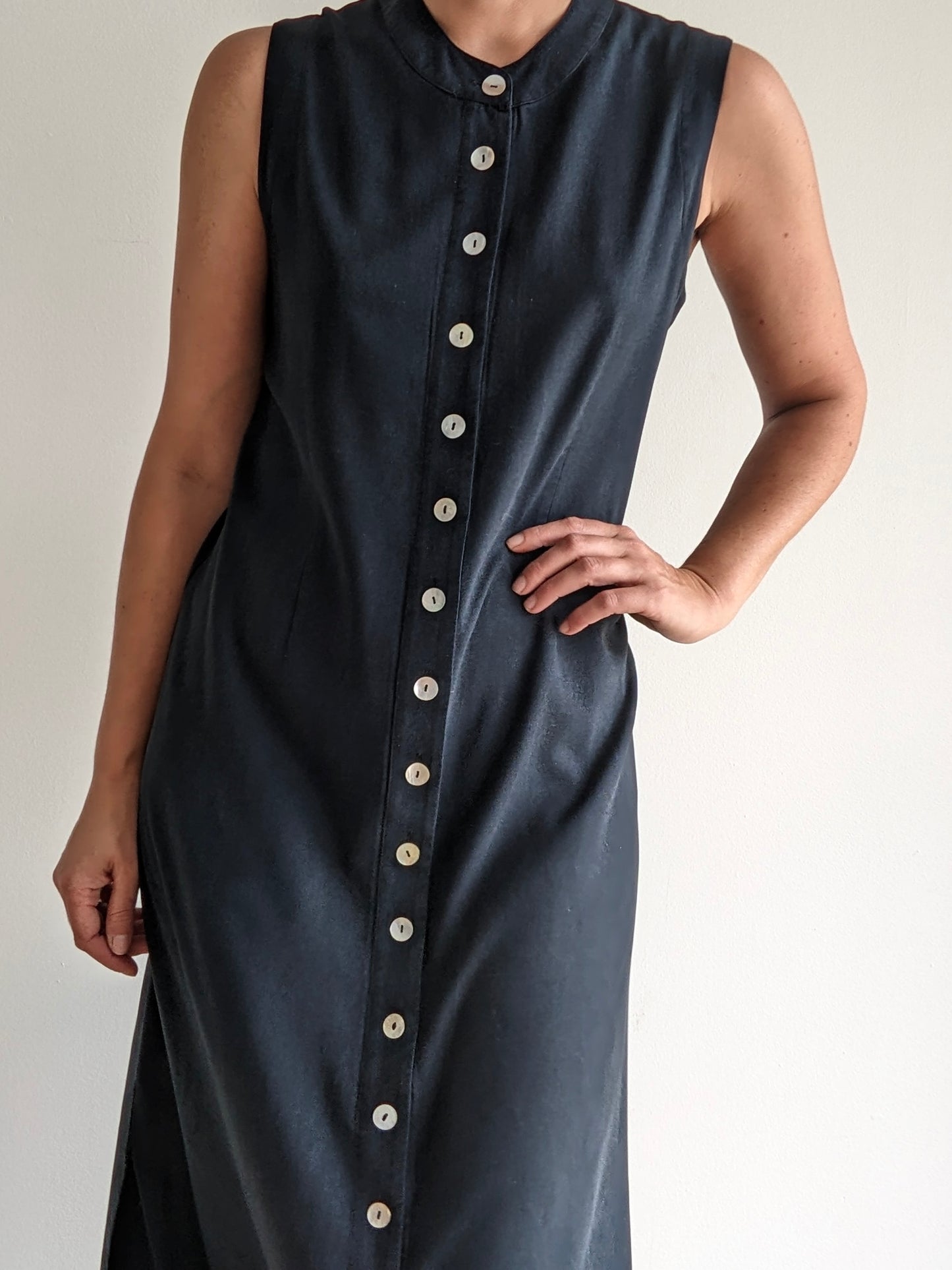 Beautiful Vintage Sleeveless Caviar Silk Dress
