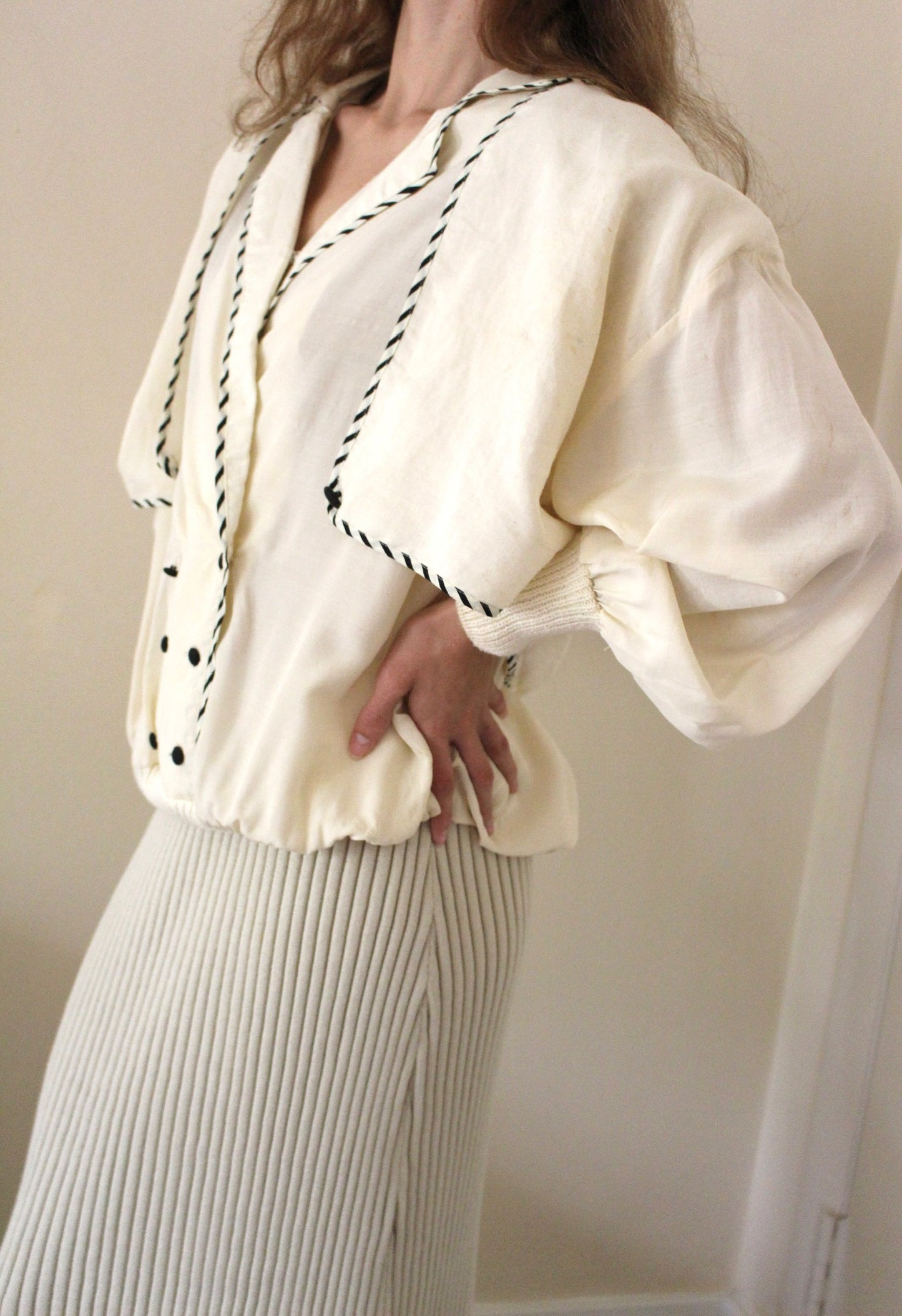 Beautiful Vintage Woven Silk Popover