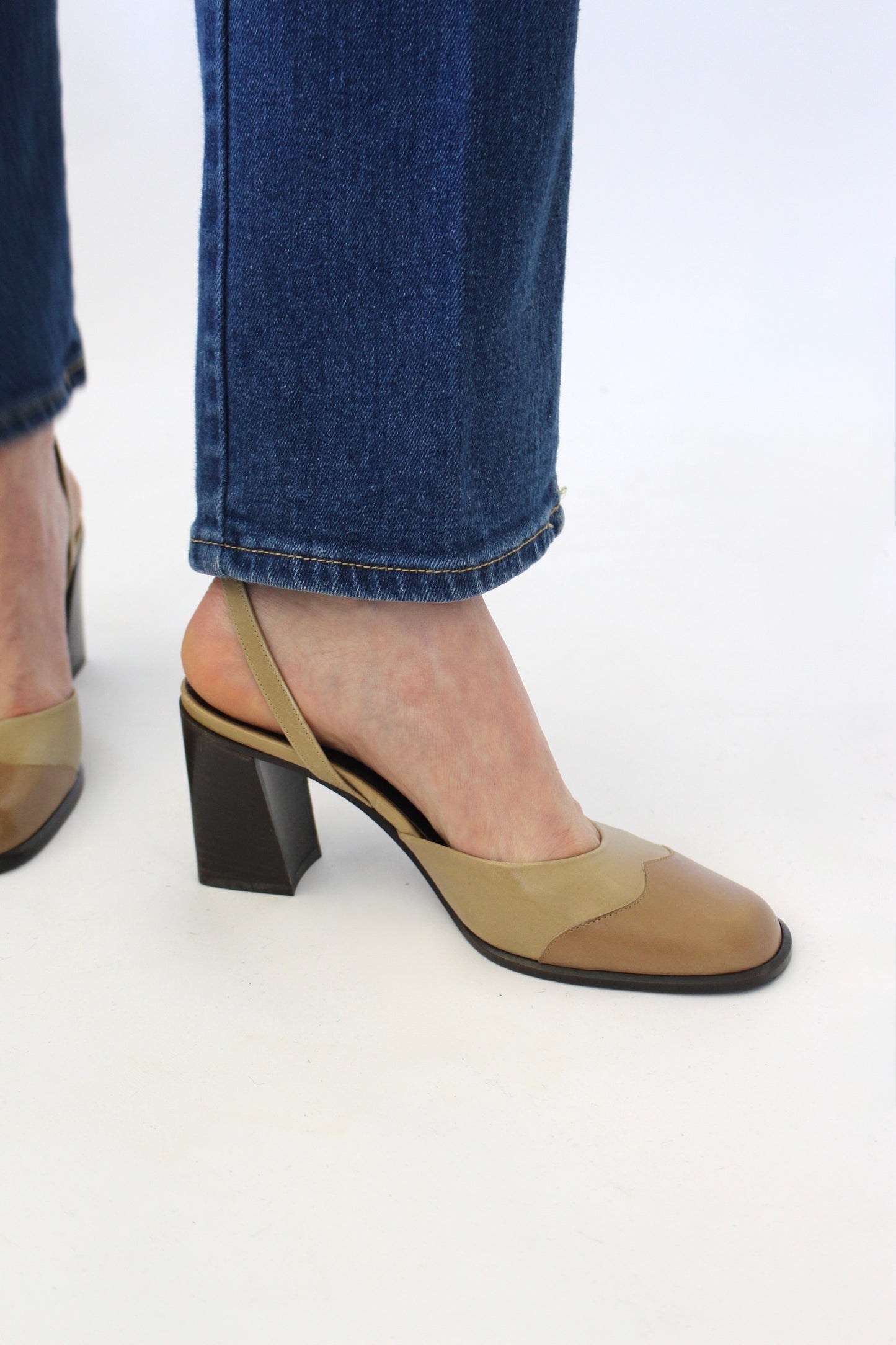 Lovely Vintage Two-Toned Leather Block Heel Pumps