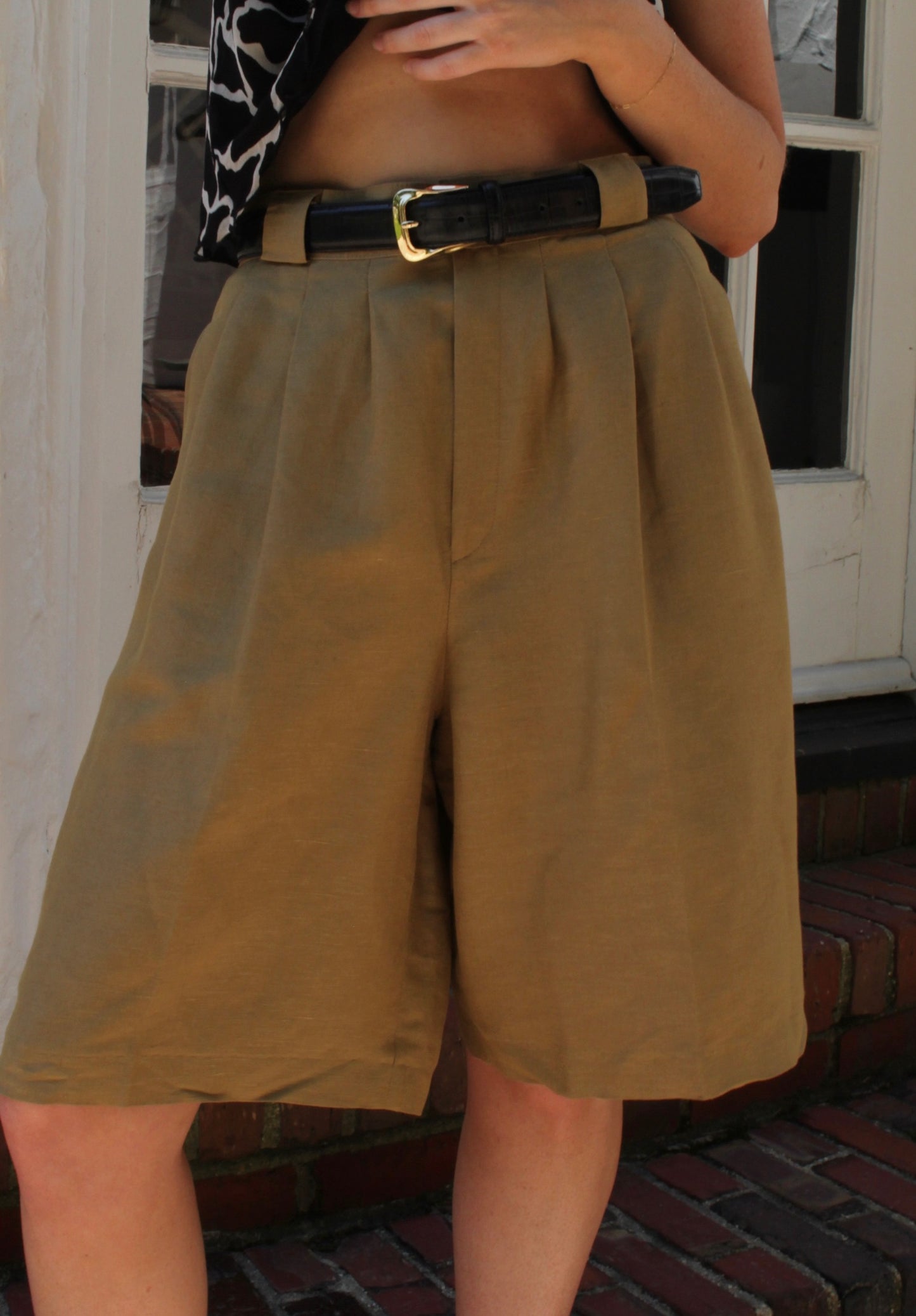 Favorite Vintage Pleated Sand Linen Short