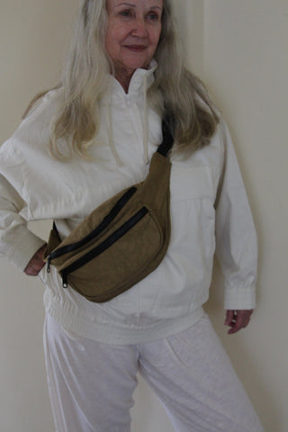 Na Nin Go-To Fanny Pack / Available in Clay, Onyx, Evergreen, Cement