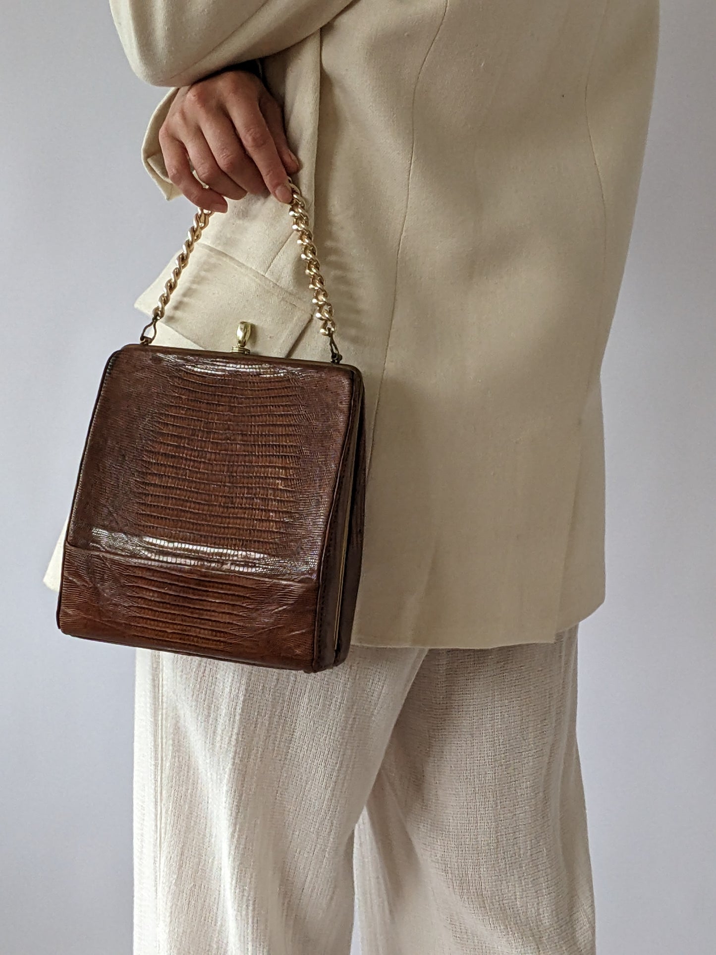 Gorgeous Vintage Lizard-Embossed Leather Handbag