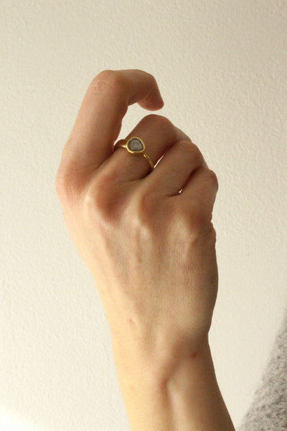 Gorgeous Vintage Faceted Diamond & 18k Gold Ring