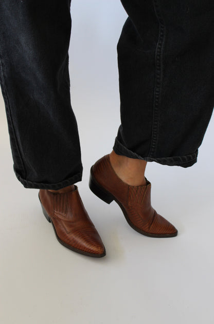 Vintage Saddle Brown Lizard-Embossed Western Shoes