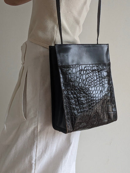 Sleek Vintage Caviar Embossed Leather Tote