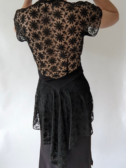 Beautiful Vintage 1940s Floral Lace & Crepe Dress
