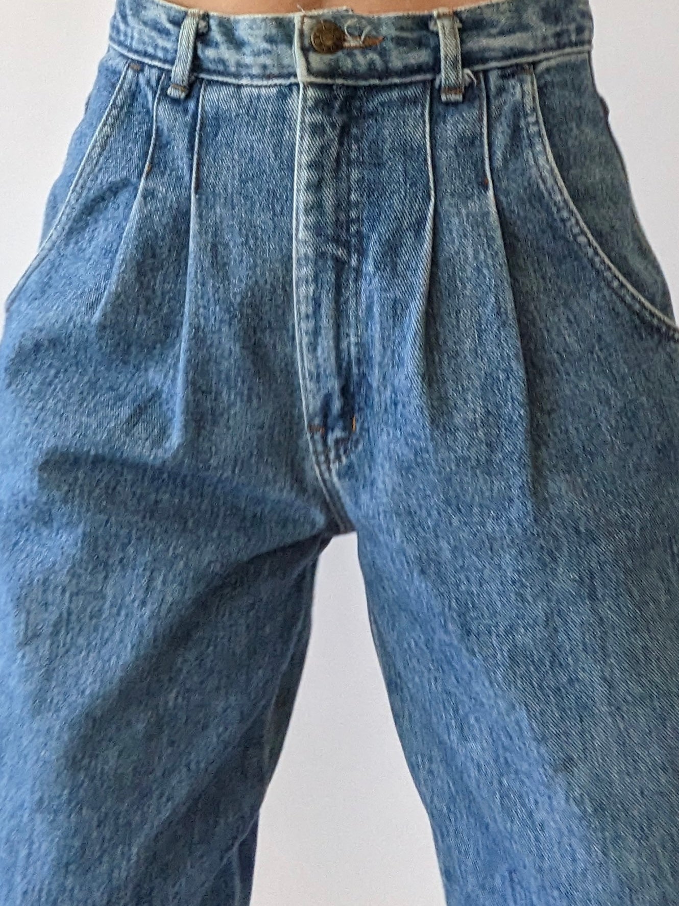 Vintage Pleated High-Rise Jeans