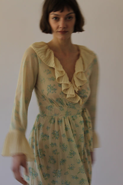Amazing Vintage Floral-Print Ruffled Wrap Dress