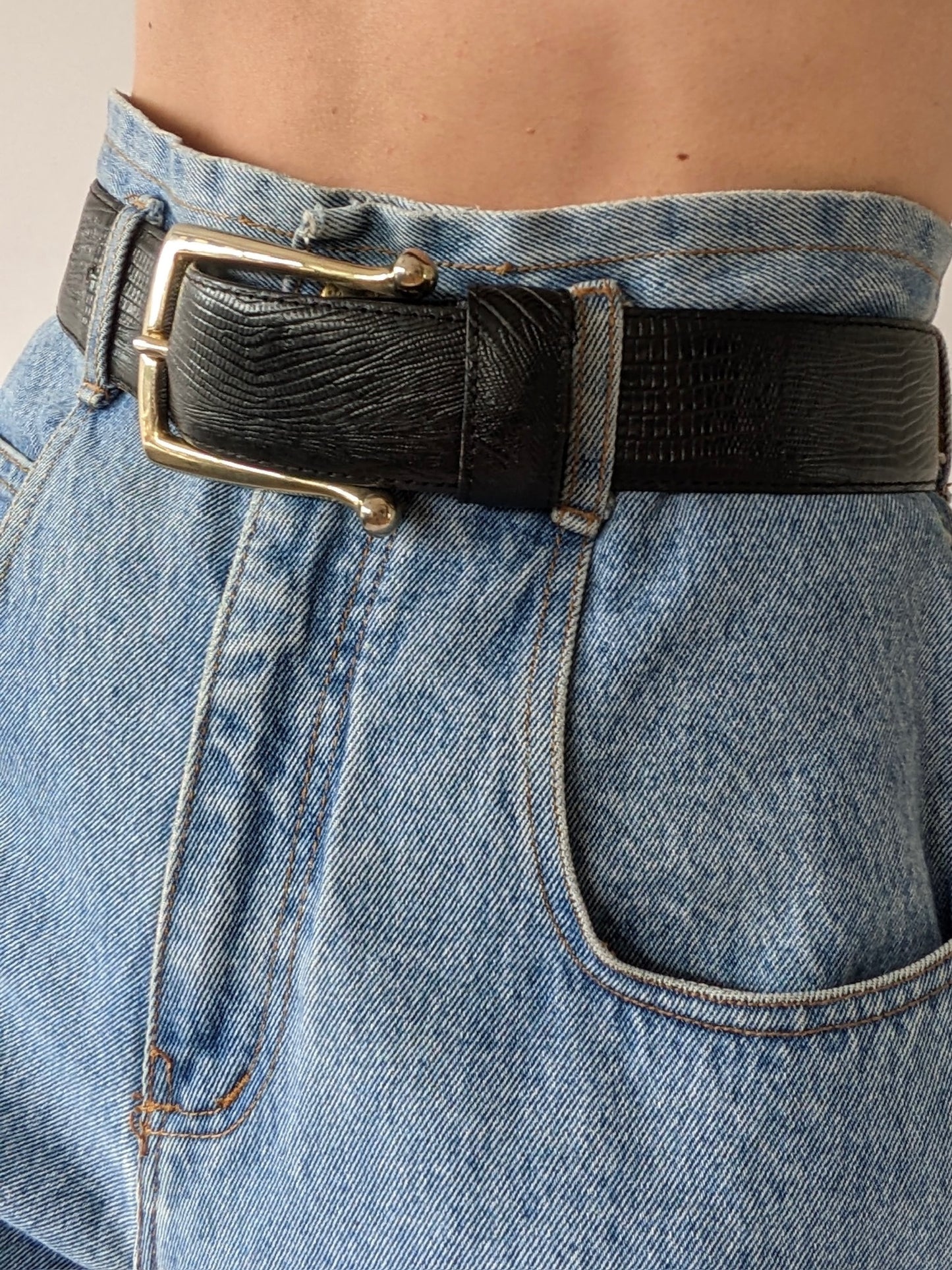 Vintage Onyx Reptile-Embossed Leather Belt