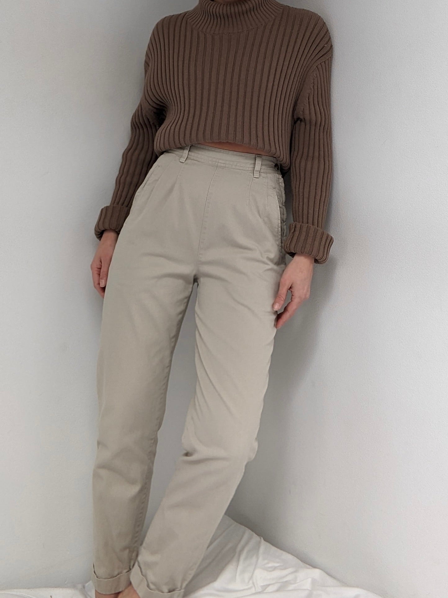 Vintage Banana Republic Pleated Khaki Trousers