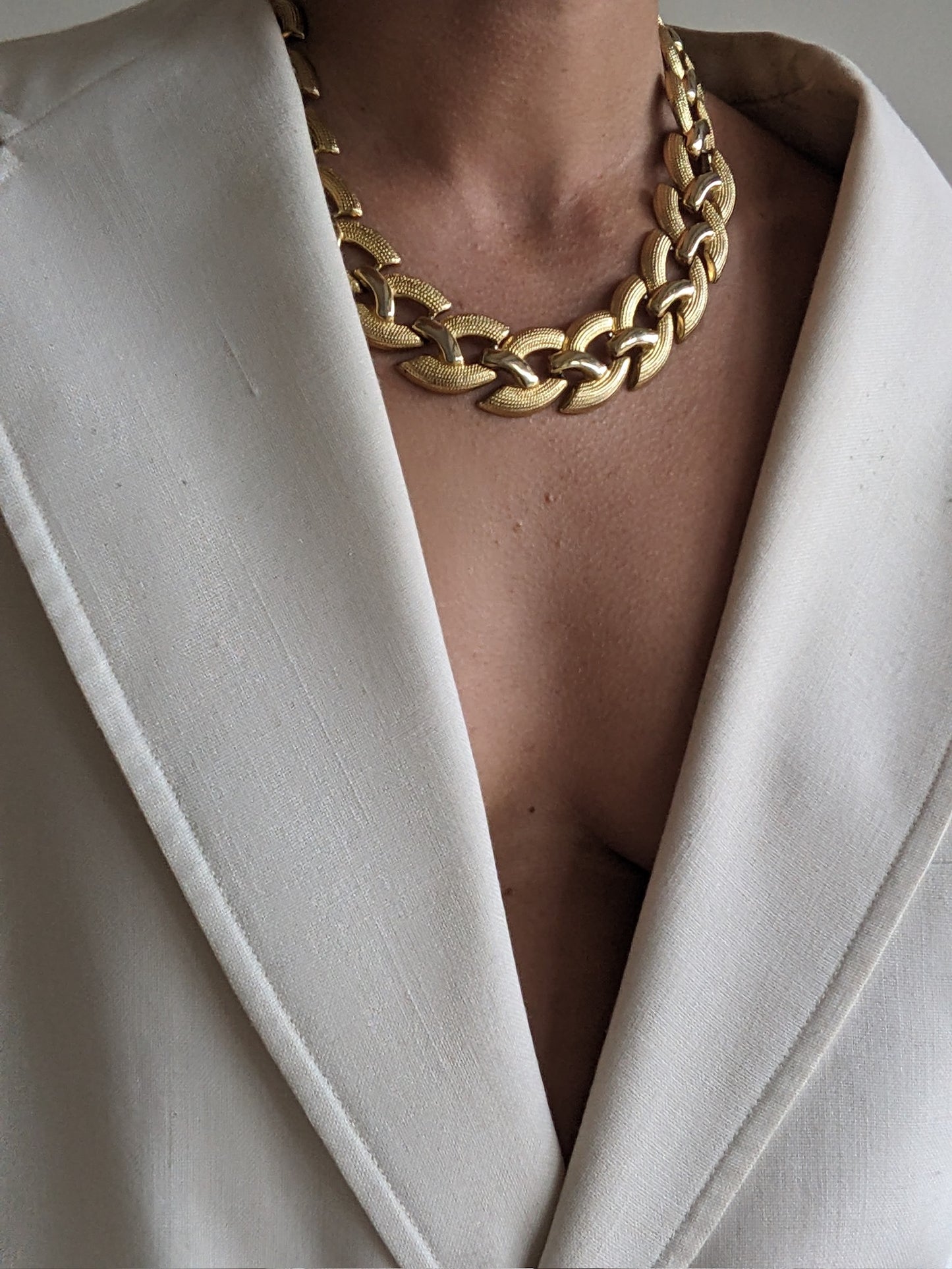Statement Vintage Gold Link Collar