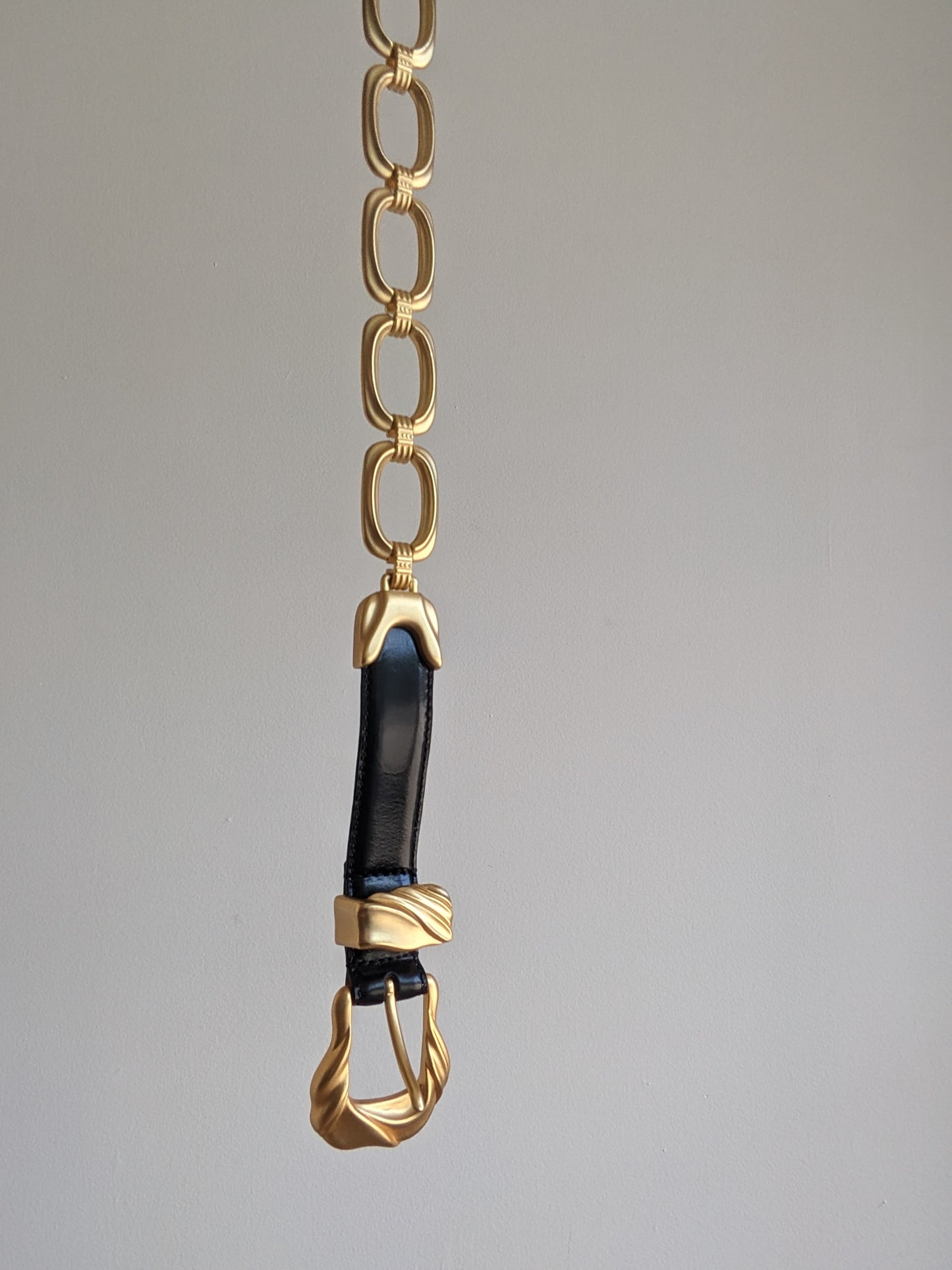 Amazing Vintage Gold Chain & Italian Leather Belt