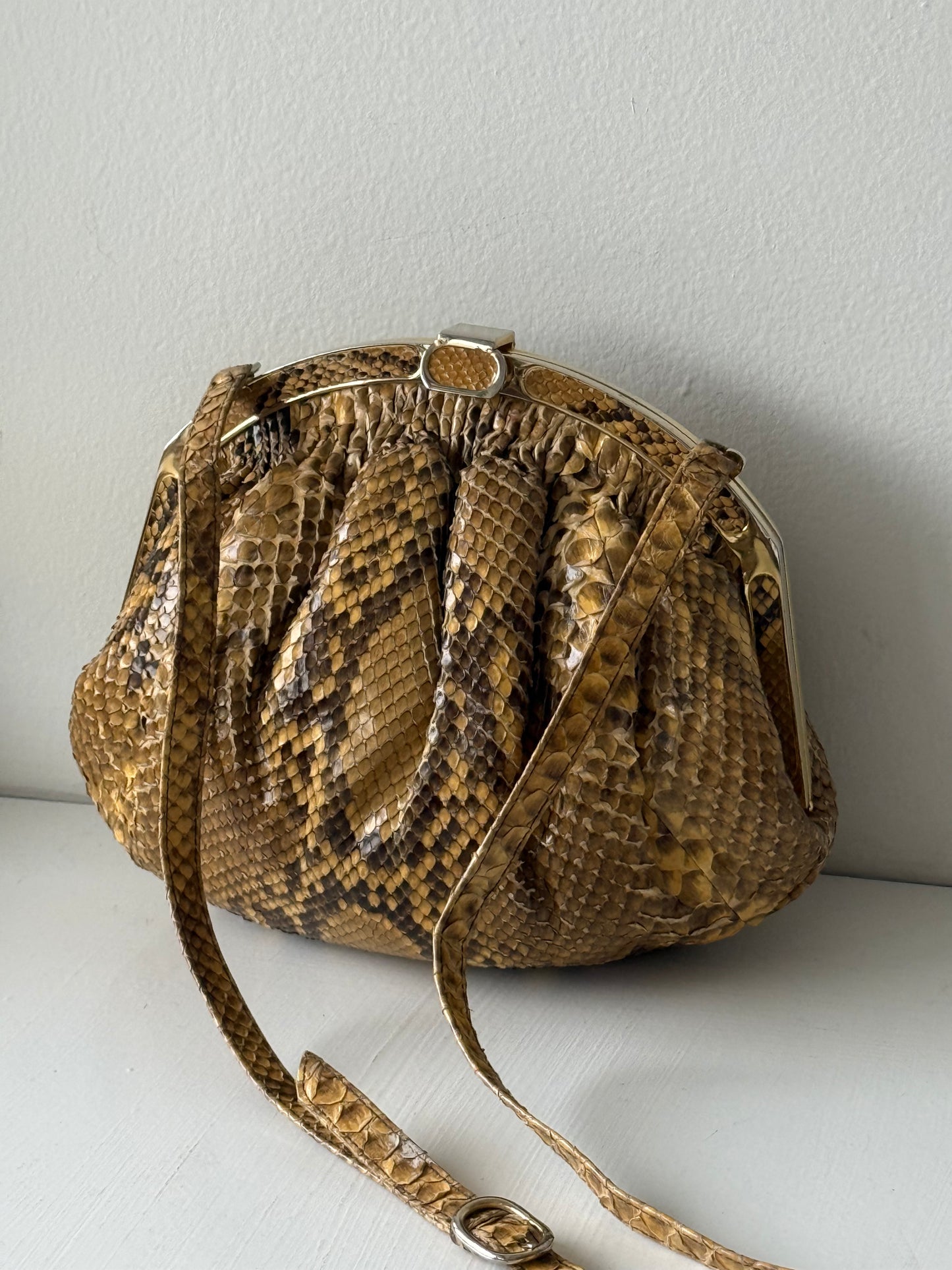 Exquisite Vintage Genuine Snakeskin Purse