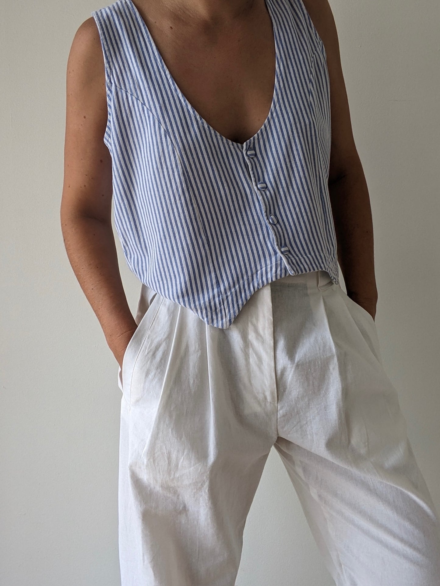 90s Cropped Sky Striped Vest
