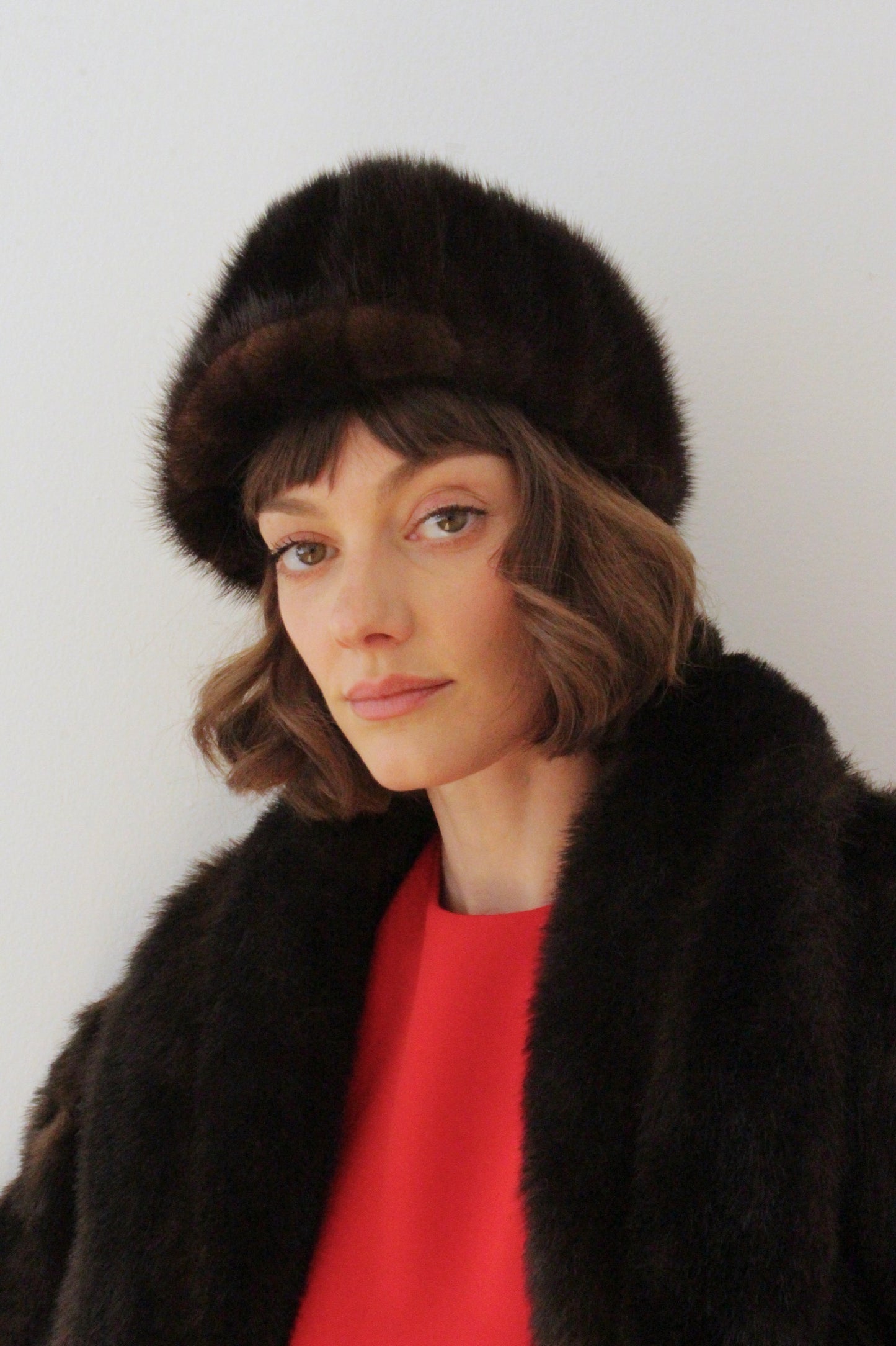 Stunning Vintage Coffee Ribbed Fur Hat