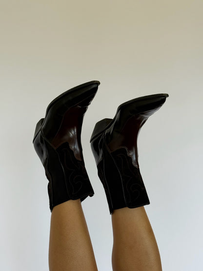 Vintage Donald Pliner Suede & Leather Embroidered Boots